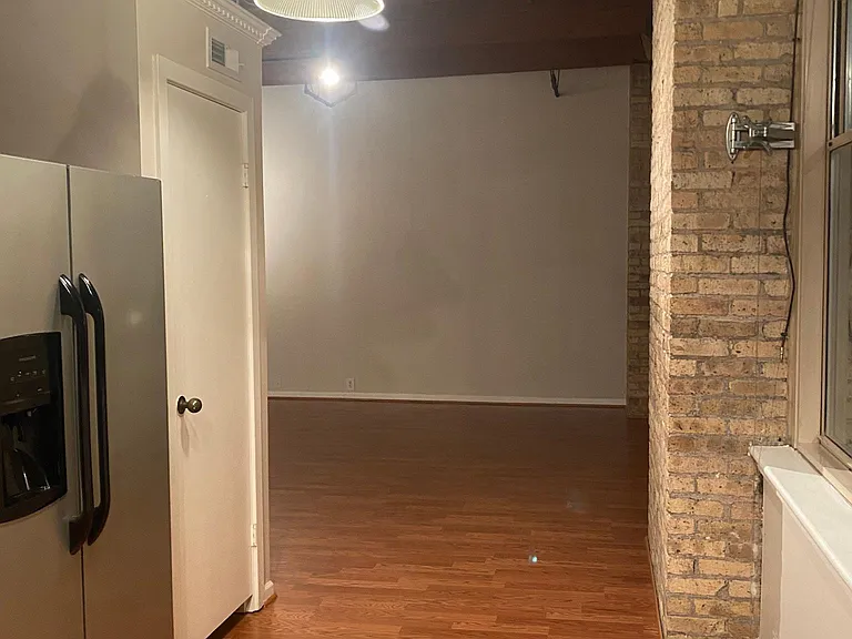 Kitchen 14'8" x 10' towards living room evening