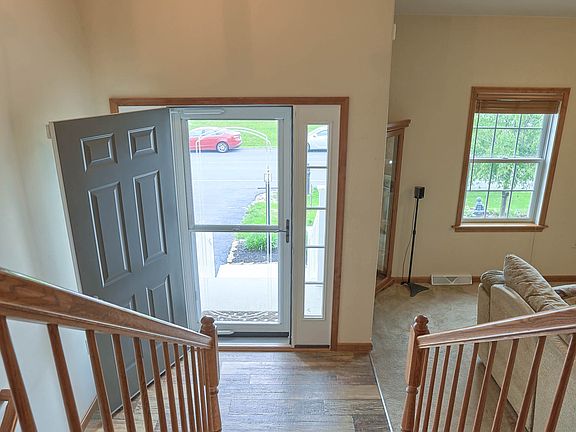 3rd image of 114 Feather Dr