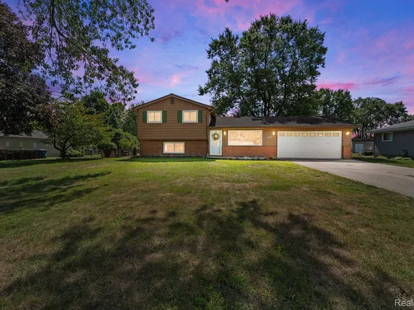 4607 Meigs Ave, Waterford, MI 48329