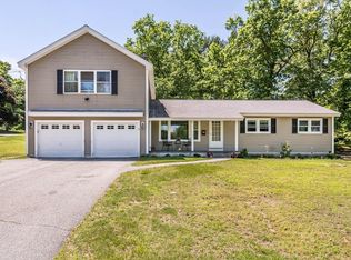 5 Radcliffe Rd, North Chelmsford, MA 01863
