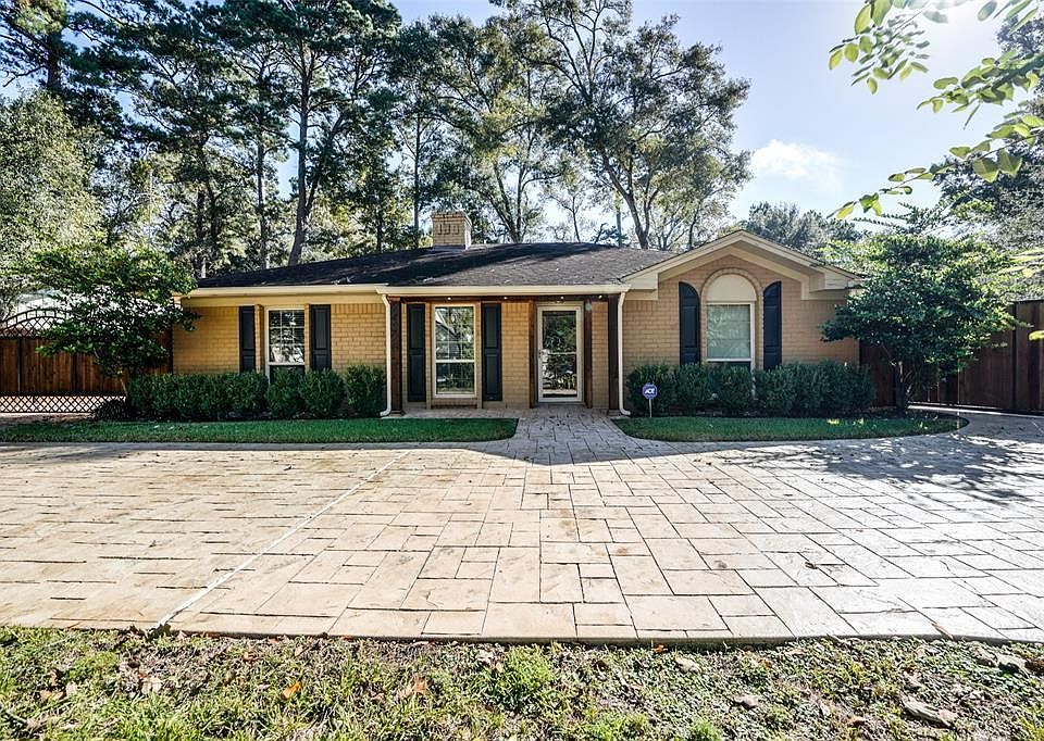 1st image of 24326 Glen Loch Dr