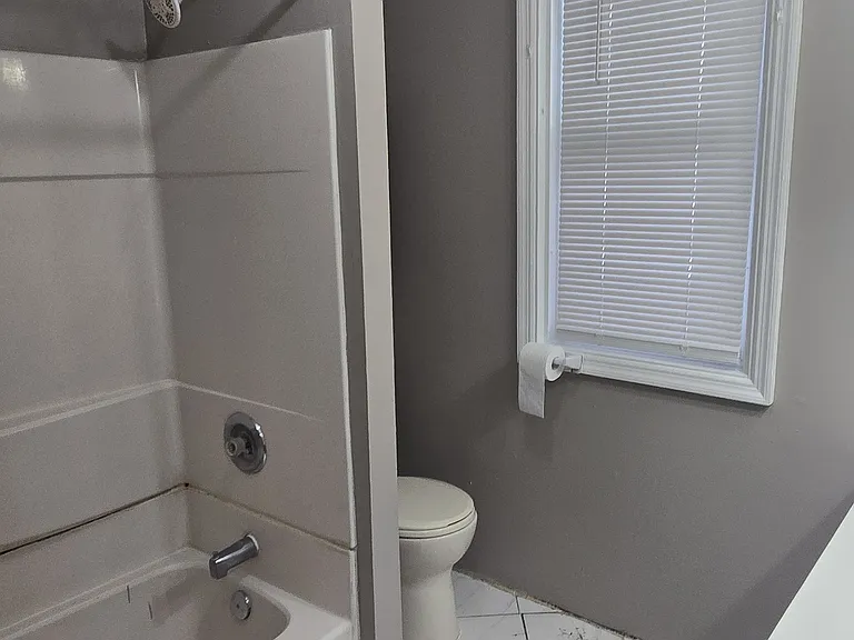 22 Chestnut St #1 — Photo 9