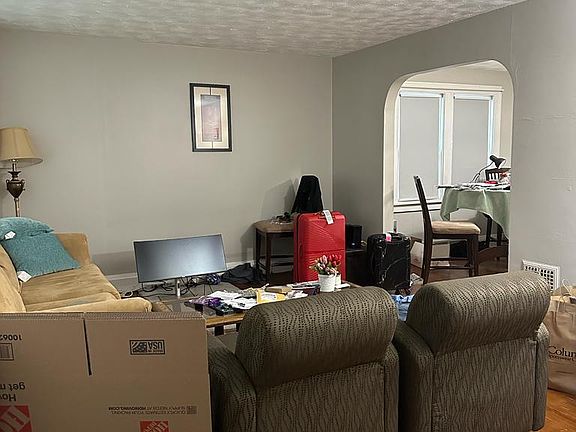 2nd image of 153 Springville Ave Floor 1