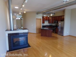 1685 Town Center St, Aurora, IL 60504