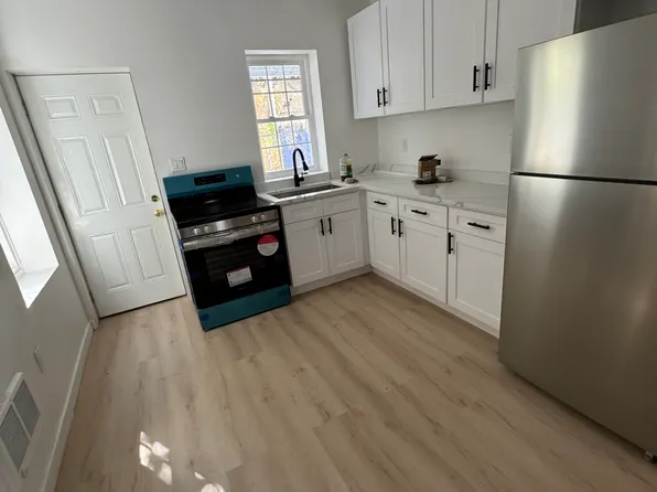 2020 N Darien St, Philadelphia, PA 19122