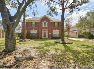 9423 Walnut Brook Ct, Houston, TX 77040
