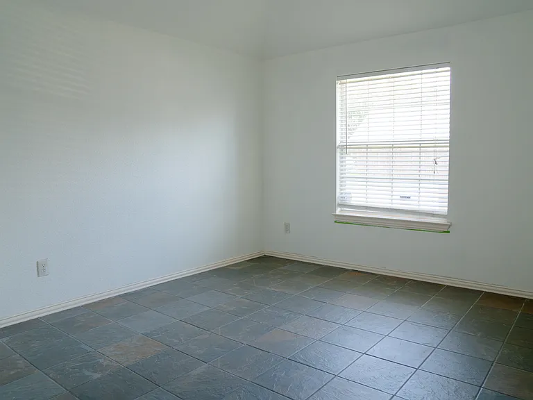 1730 Mineral Springs Dr — Photo 18