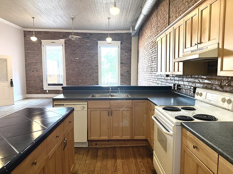 126 W Main St #B — Photo 6