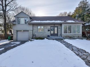 298 Burnhamthorpe Rd, Toronto, ON M9B1Z8