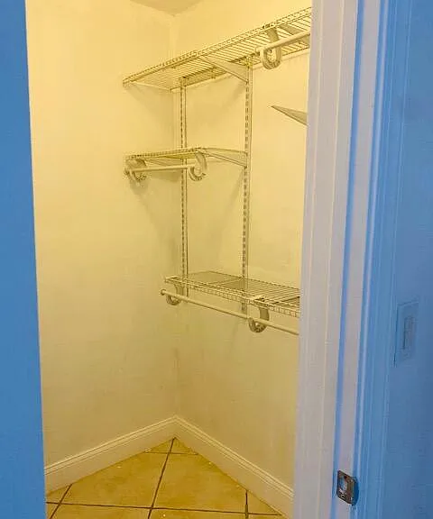 2837 NE 30th St #2 — Photo 8
