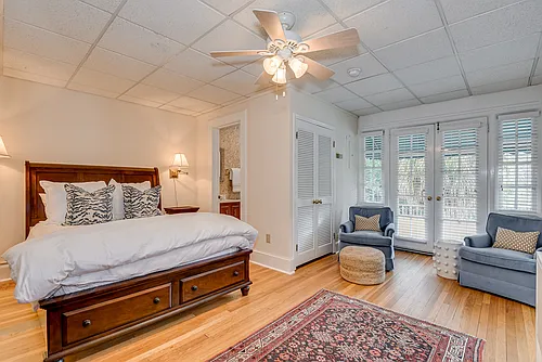 2068 Walton Way Photo 1