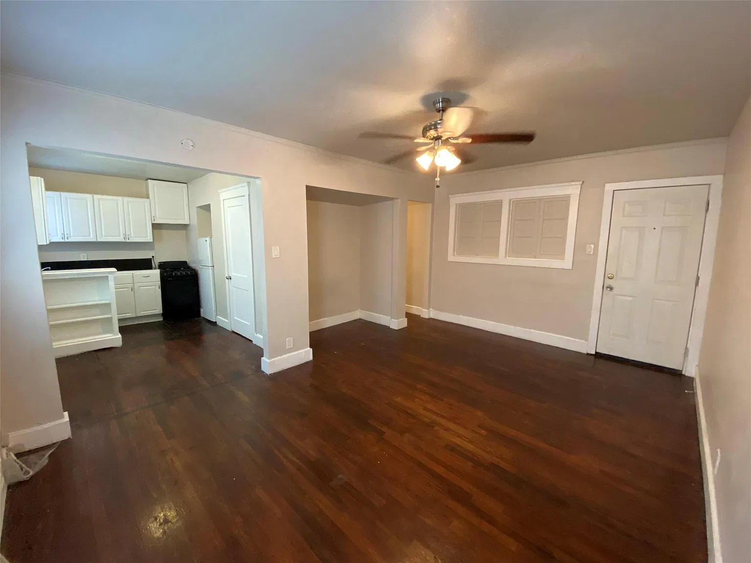 Studio, 1.0 bath, 500 sqft, $825 — Photo 3