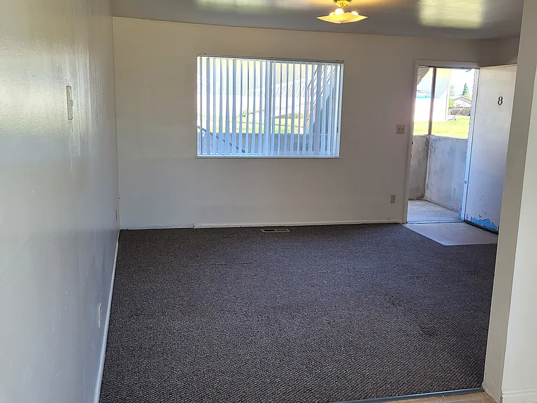320 Ashland Dr — Photo 6