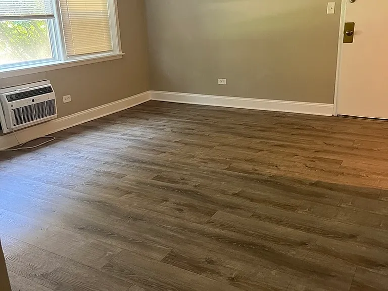 10917 S Lloyd Dr #3 — Photo 3