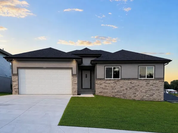 7613 S 34th St, Bellevue, NE 68147