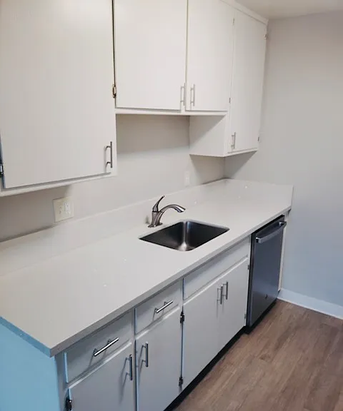 4621 Ashdale Ct #4 — Photo 1