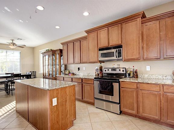 3rd image of 32762 N Pebble Creek Dr