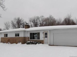 196 Eisenhower Dr, Battle Creek, MI 49014