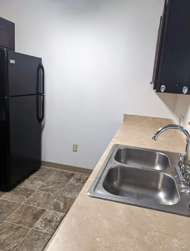Meadow Wood Of Ames Apartment Building - 103 — Photo 2