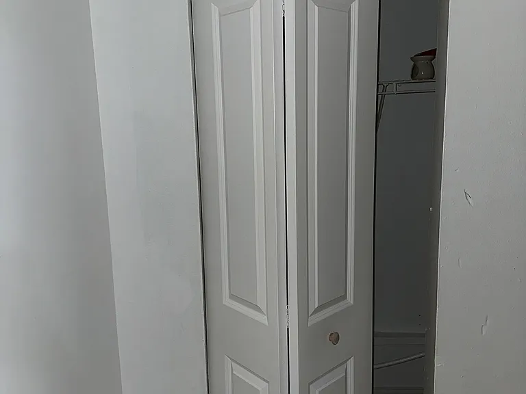 809 Dundas Ct — Photo 6
