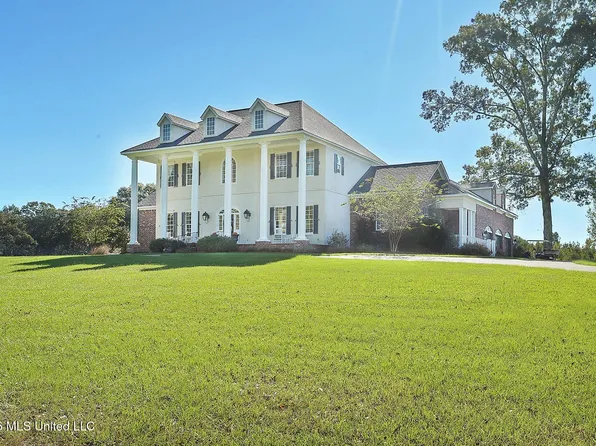 1735 Alana Dr, Terry, MS 39170