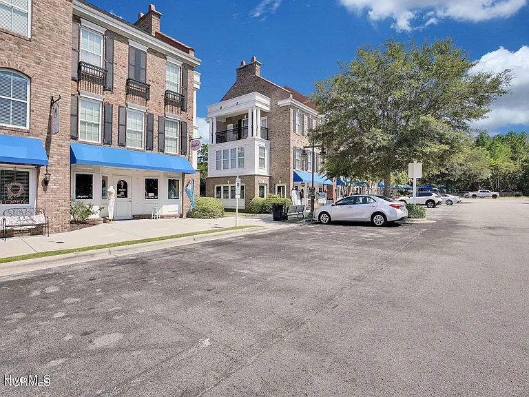 1790 Queen Anne St #1 — Photo 19