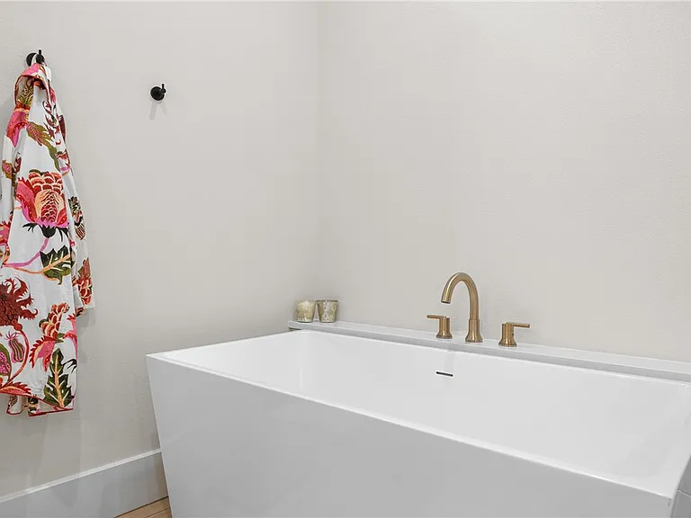 4906 Pearl River Ct — Photo 19