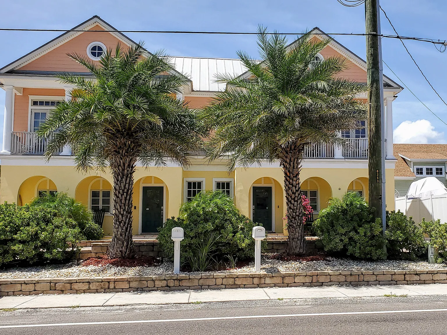 365 S Fletcher Avenue — Photo 1