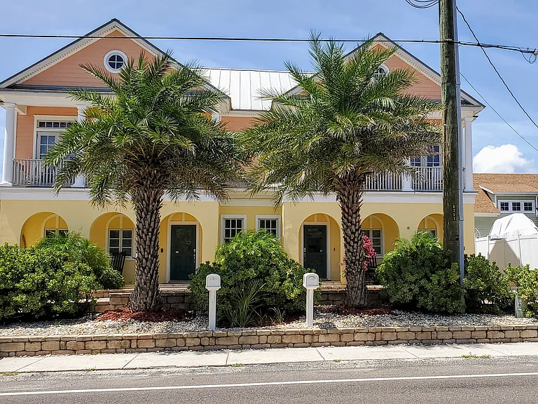 365 S Fletcher Ave — Photo 1