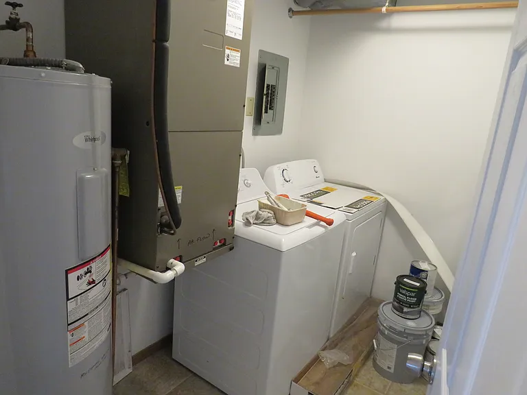 244 Carriage Ct — Photo 13