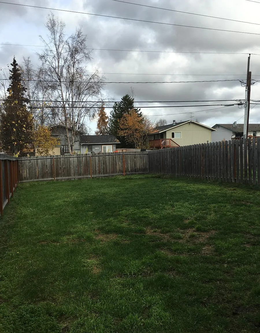 6709 E 10th Avenue — Photo 3