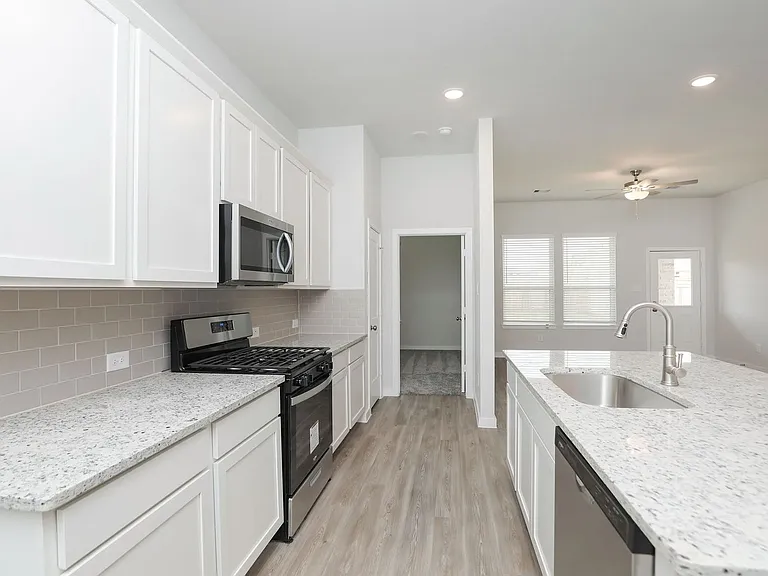 21110 Armstrong County Dr — Photo 9
