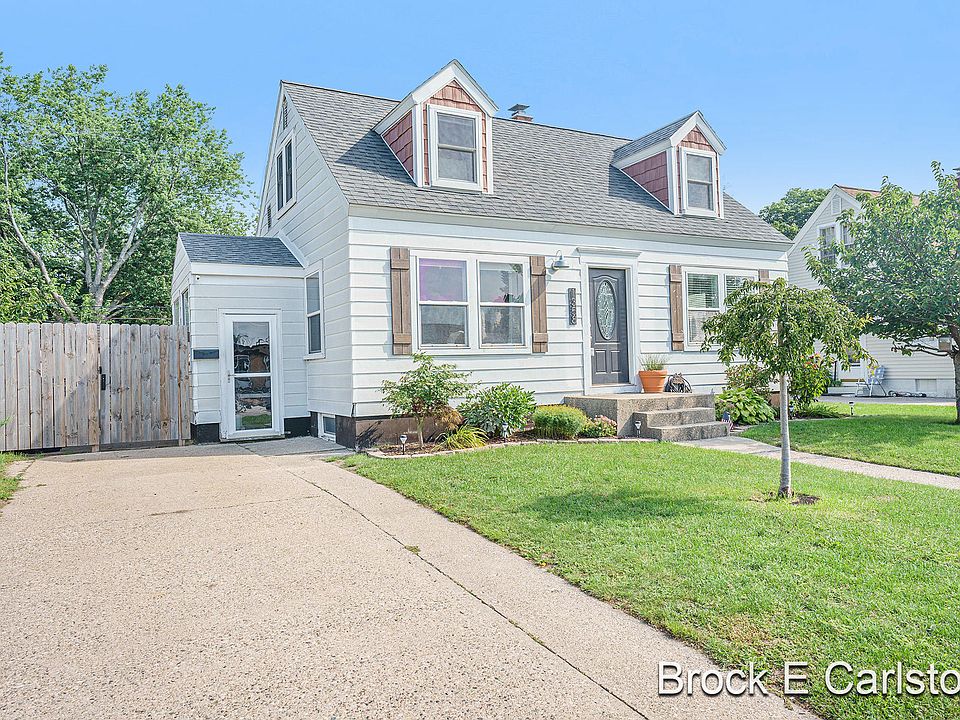 1358 Greenwich Rd, Muskegon, MI 49441 Zillow