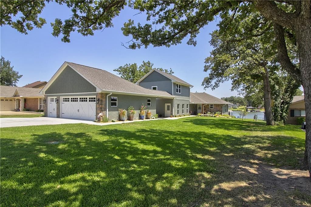 515 Kiowa Dr W Gainesville Tx 76240 Mls 14162298 Zillow