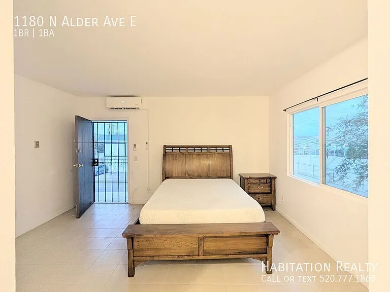1180 N Alder Ave E — Photo 4