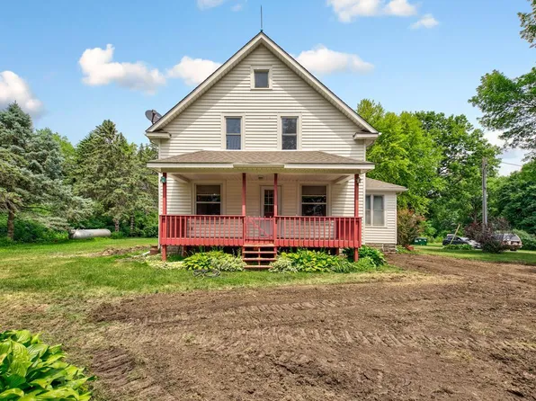 37013 State Highway 22, Saint Peter, MN 56082