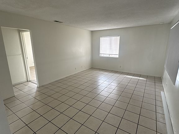 3rd image of 1290 Rosalia Ave #D
