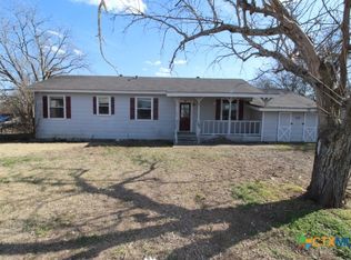 210 E Tomlinson St, Florence, TX 76527