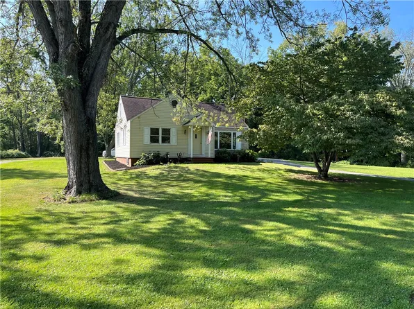 836 Hecker Rd, Waterloo, NY 13165