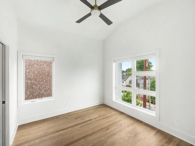 532 Southgate Ave — Photo 38