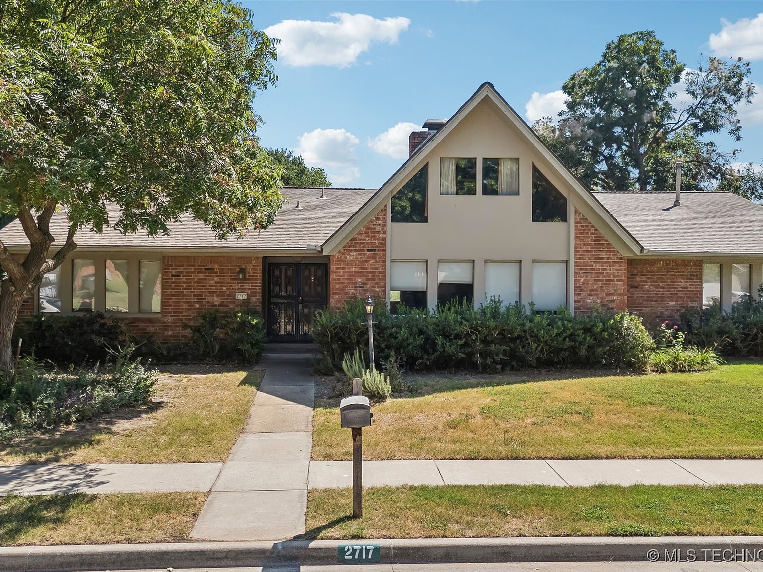 2717 S 96th Pl E, Tulsa, OK 74129 | Zillow
