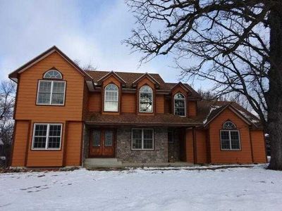 555 Oakland Path SE, Medford, MN, 55049