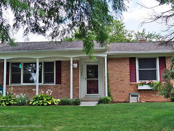 3rd image of 4426 Gladys Dr