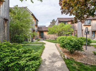 2005 Pauline Ct, Ann Arbor, MI 48103