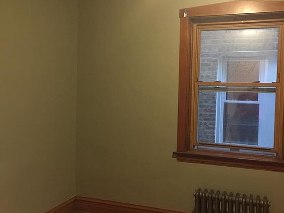 5th image of 5312 W Wrightwood Ave #1