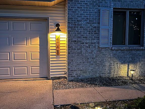 3rd image of 4008 Sandstone Dr
