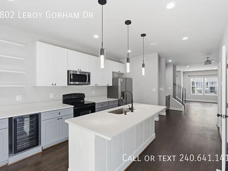 4802 Leroy Gorham Dr — Photo 9