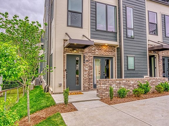 2nd image of 1519 Meridian St #3