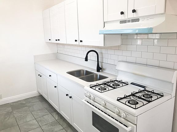 4th image of 1416 S Glendale Ave APT 7
