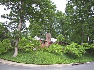 3330 N Vernon St, Arlington, VA 22207
